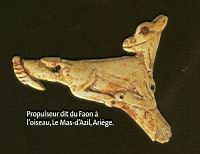 Propulseur dit du faon a l'oiseau, Le Mas-d'Azil, Ariege, 18000 ans, os.jpg